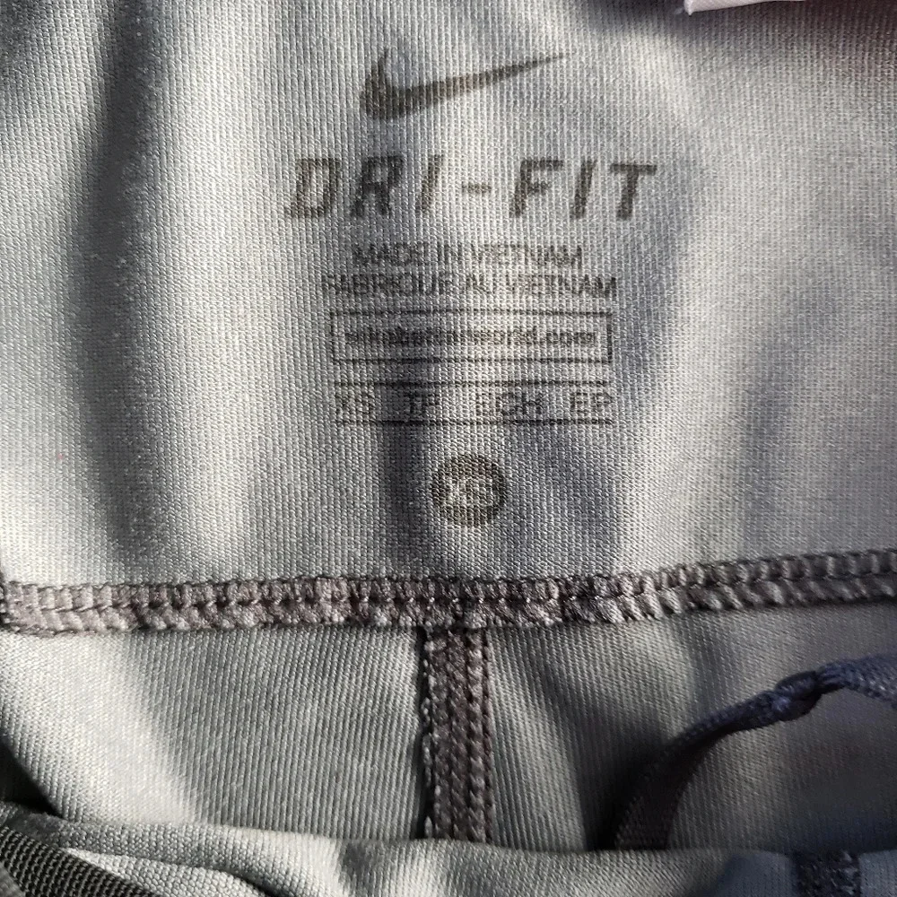 Nike Dri-Fit Printed Cropped‎ Leggings XS